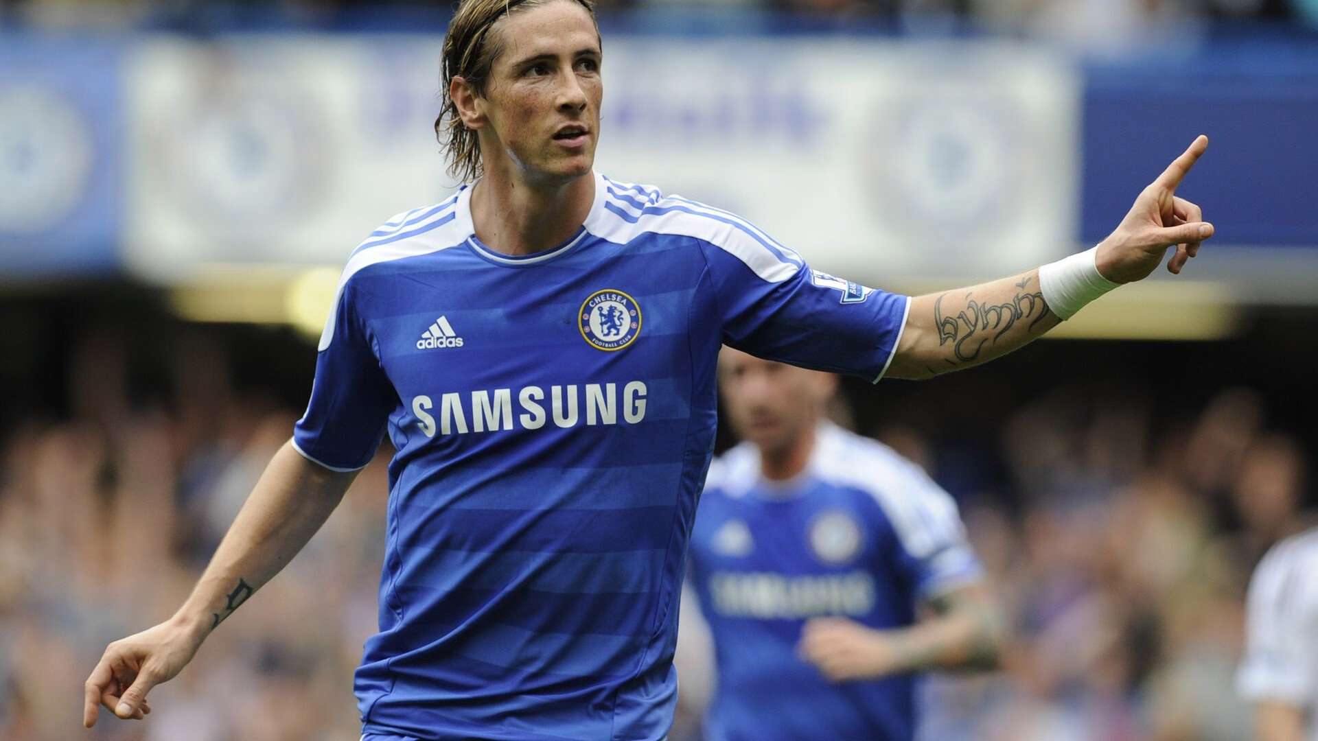 皮特·库策泳姿流畅技术细腻，皮尔库特